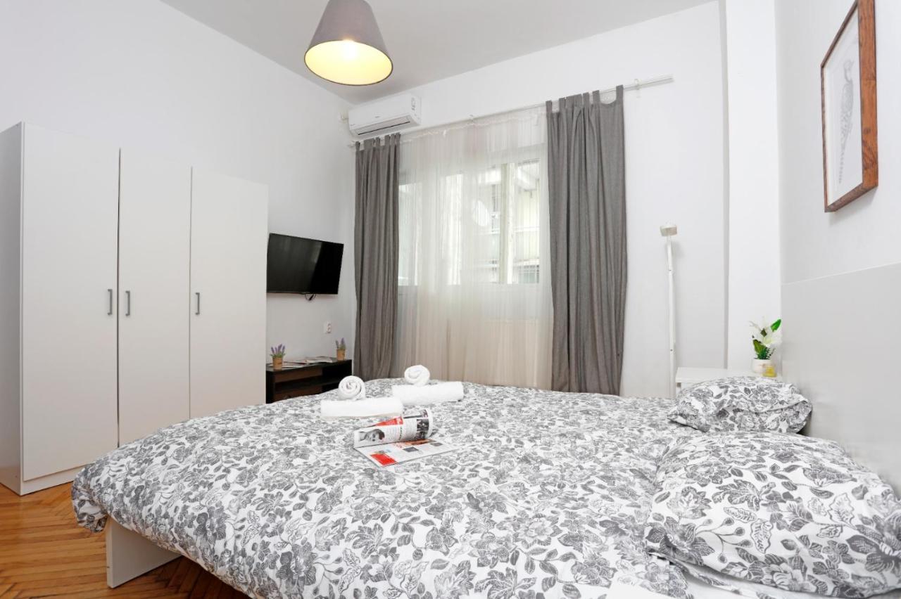 Lovely Apartment With 2 Bedrooms Bucharest Luaran gambar