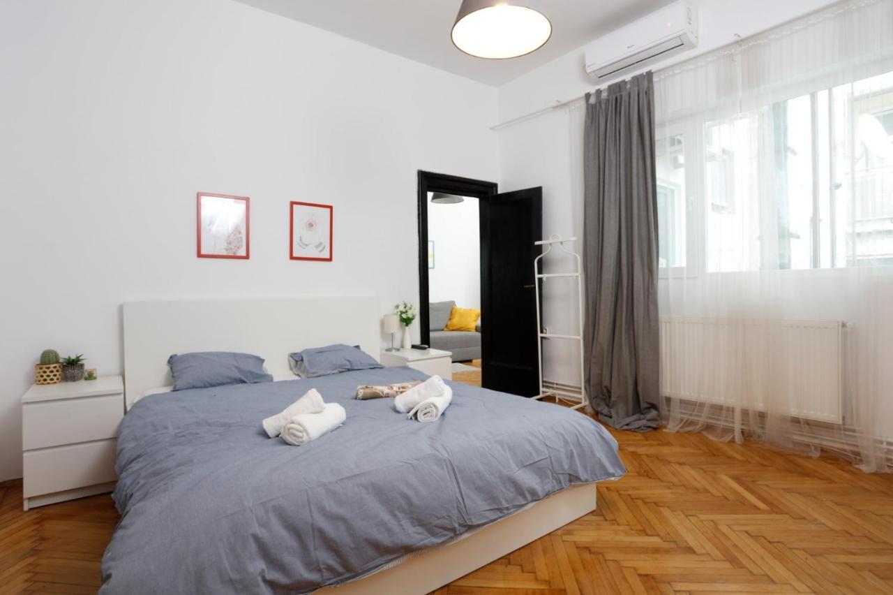 Lovely Apartment With 2 Bedrooms Bucharest Luaran gambar